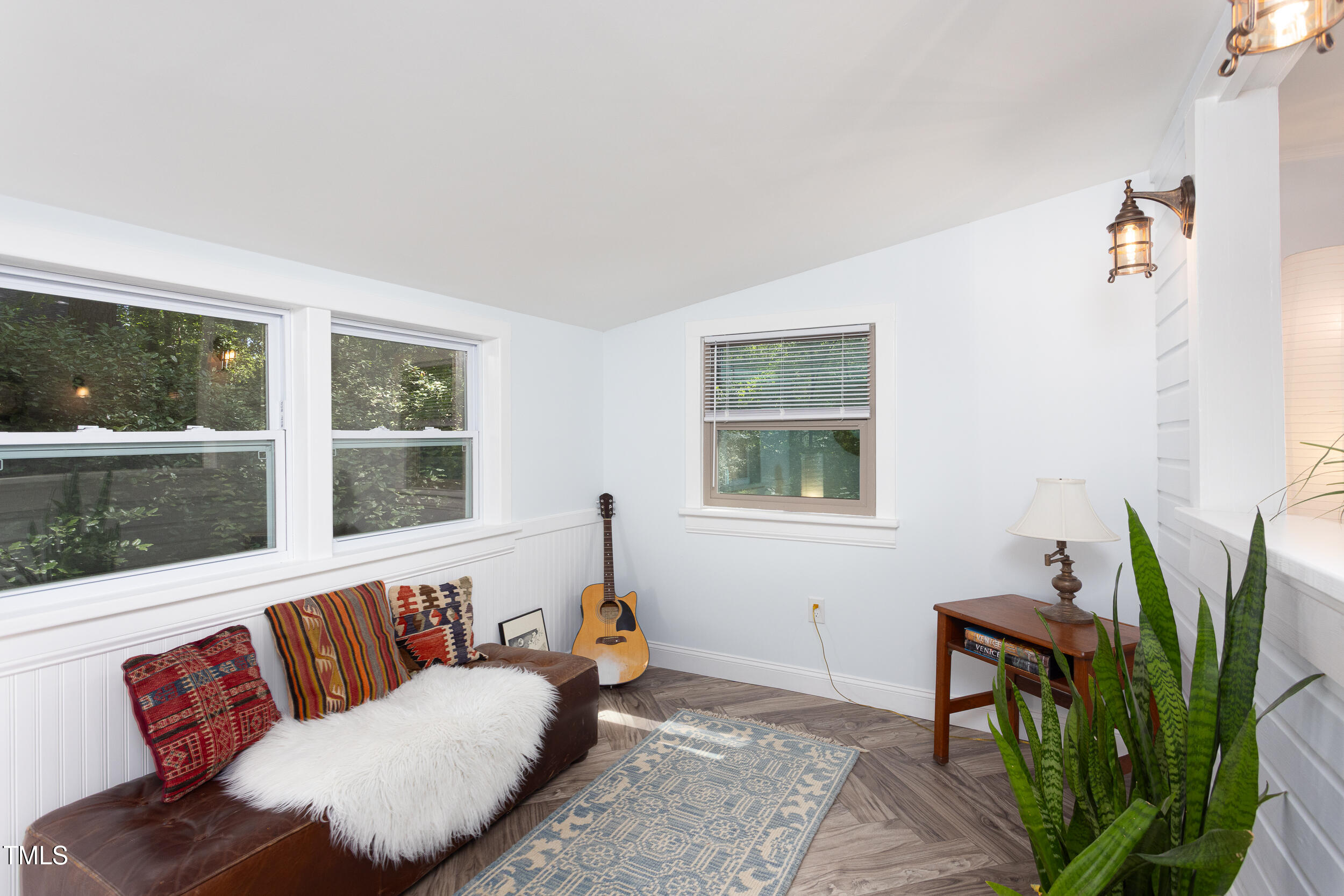 126 Barclay Road Chapel Hill, NC 27516 - Photo 19 of 39 a living room with furniture and a window