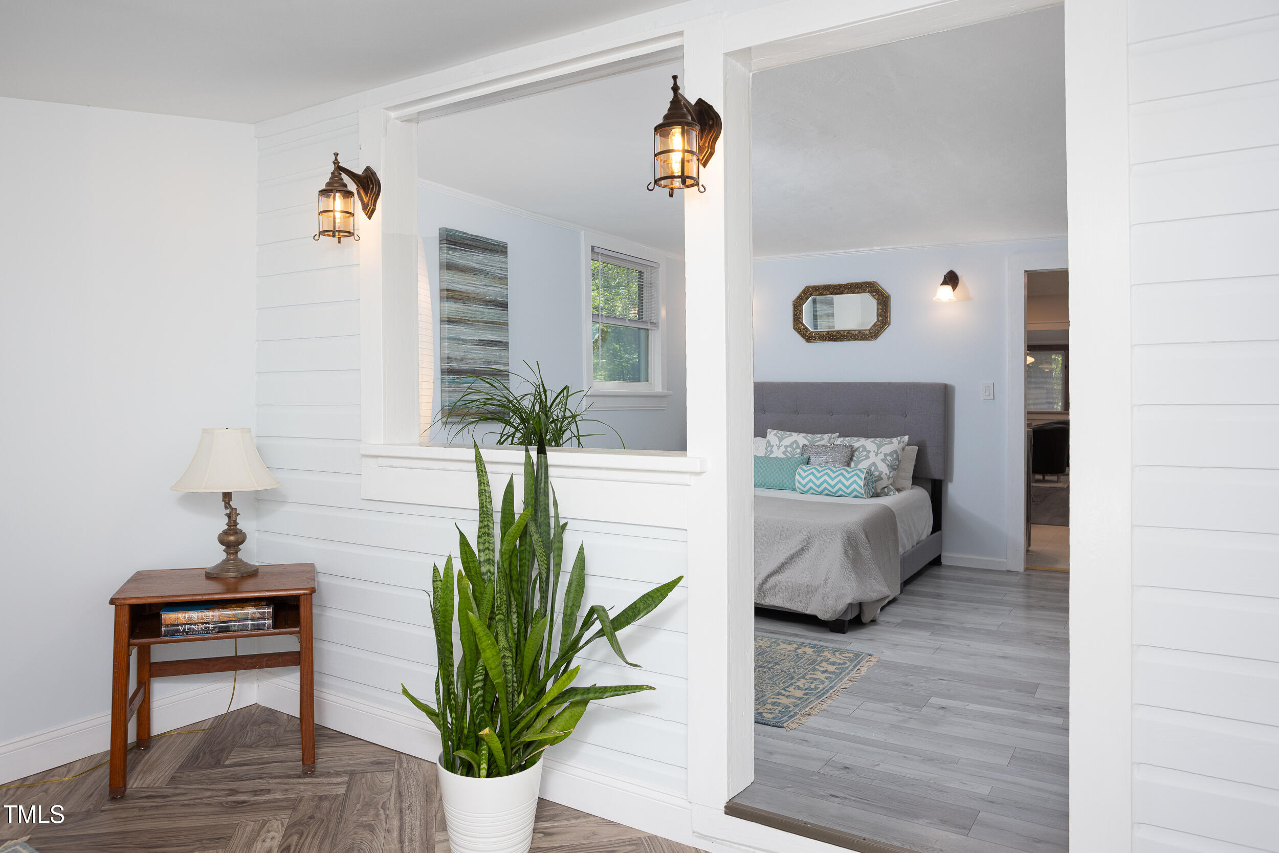 126 Barclay Road Chapel Hill, NC 27516 - Photo 21 of 39 a living room with furniture and a potted plant
