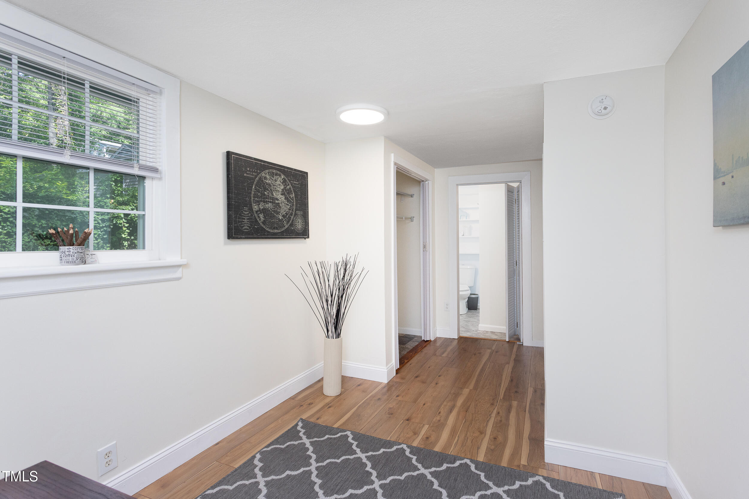 126 Barclay Road Chapel Hill, NC 27516 - Photo 28 of 39 a very nice looking room with a large window