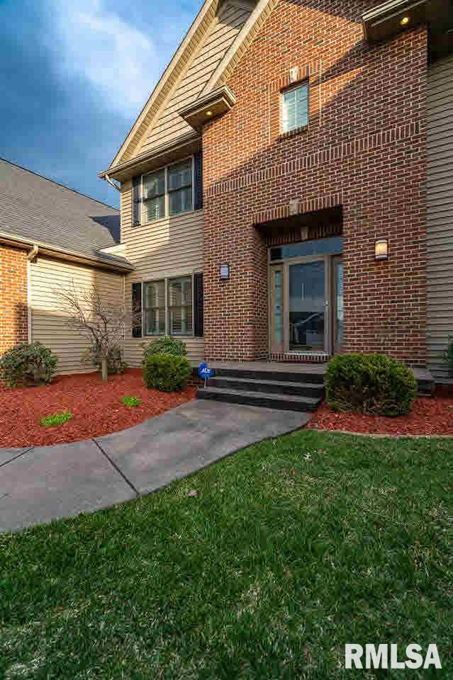 4127 Thunder Ridge Road Bettendorf, IA 52722 - Photo 2 of 24 Gallery Image 2