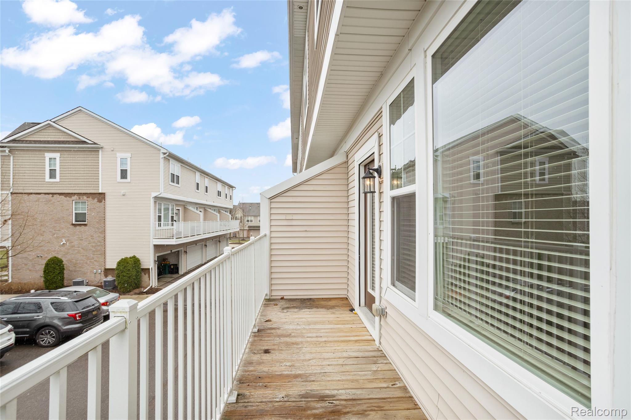 478 North Wixom Road Wixom, MI 48393 - Photo 23 of 26 View of balcony