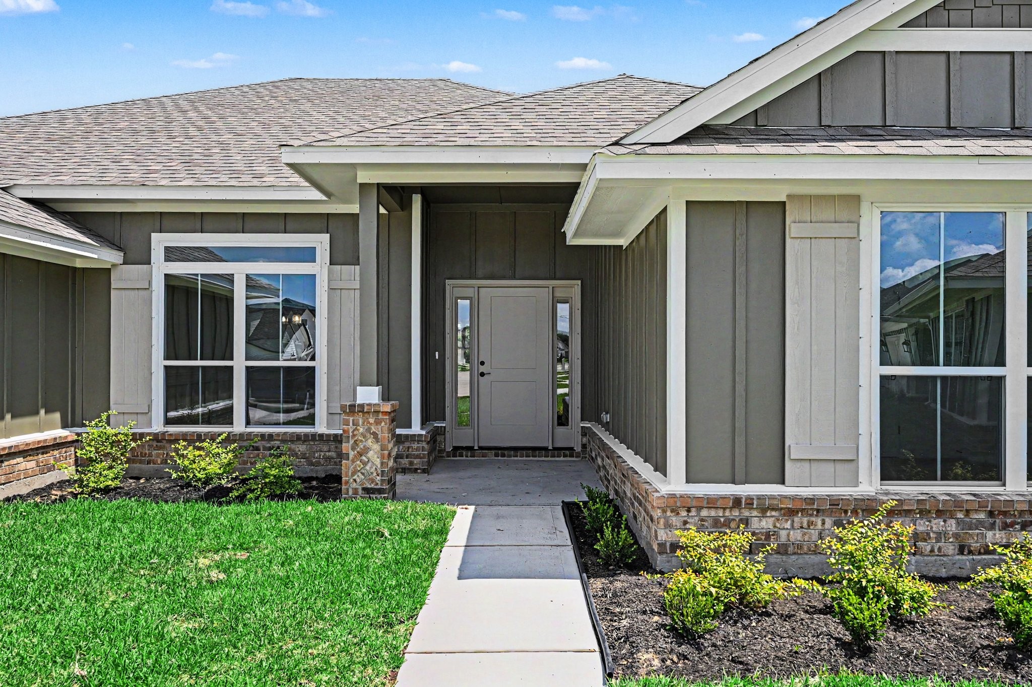 10 Greystone Court Angleton, TX 77515 - Photo 4 of 28