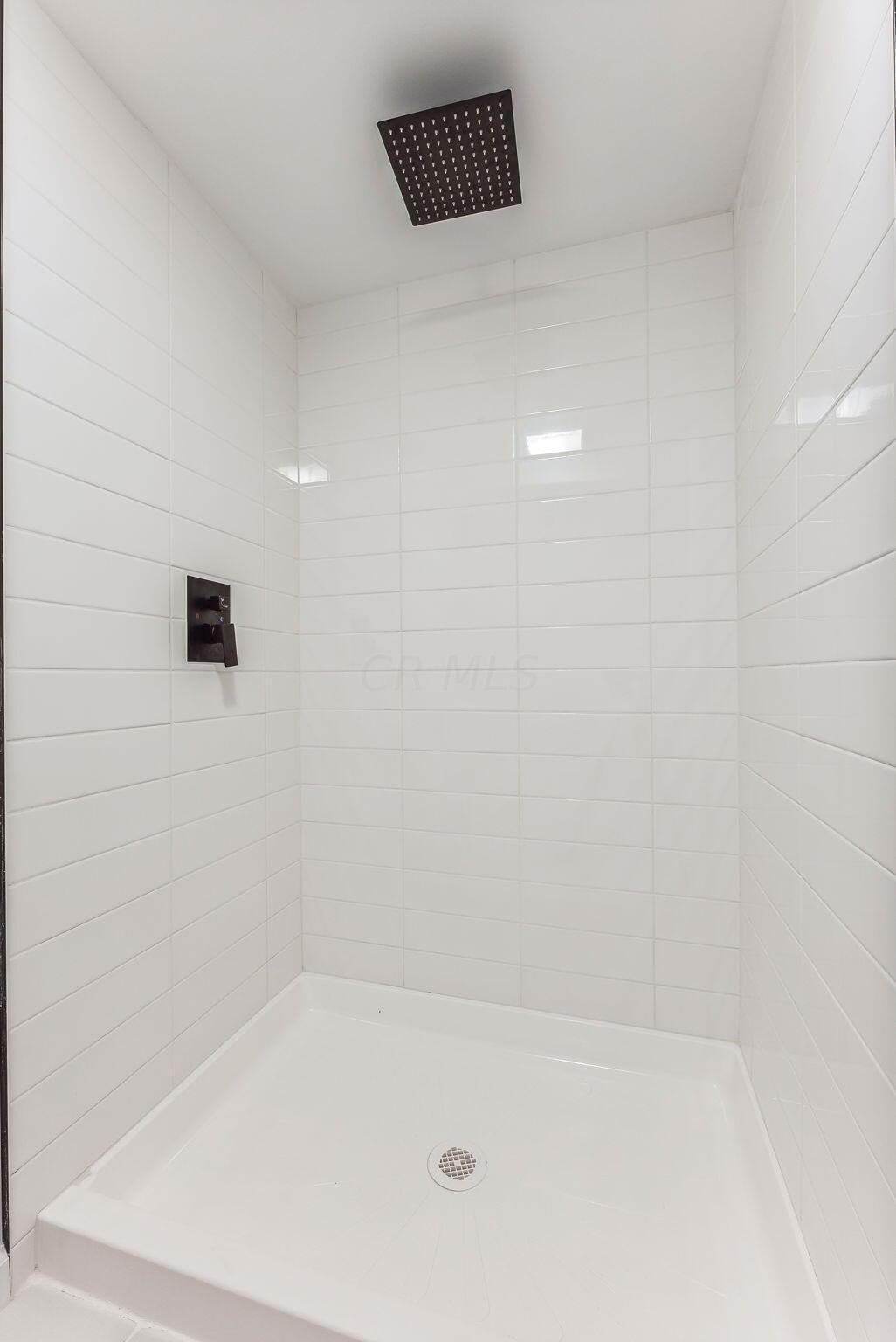 4256 Maize Road Columbus, OH 43224 - Photo 19 of 20 STUNNING!
