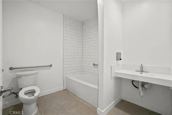 $2,695 | 1901 South Pacific Avenue, Unit 1, San Pedro, CA 90731