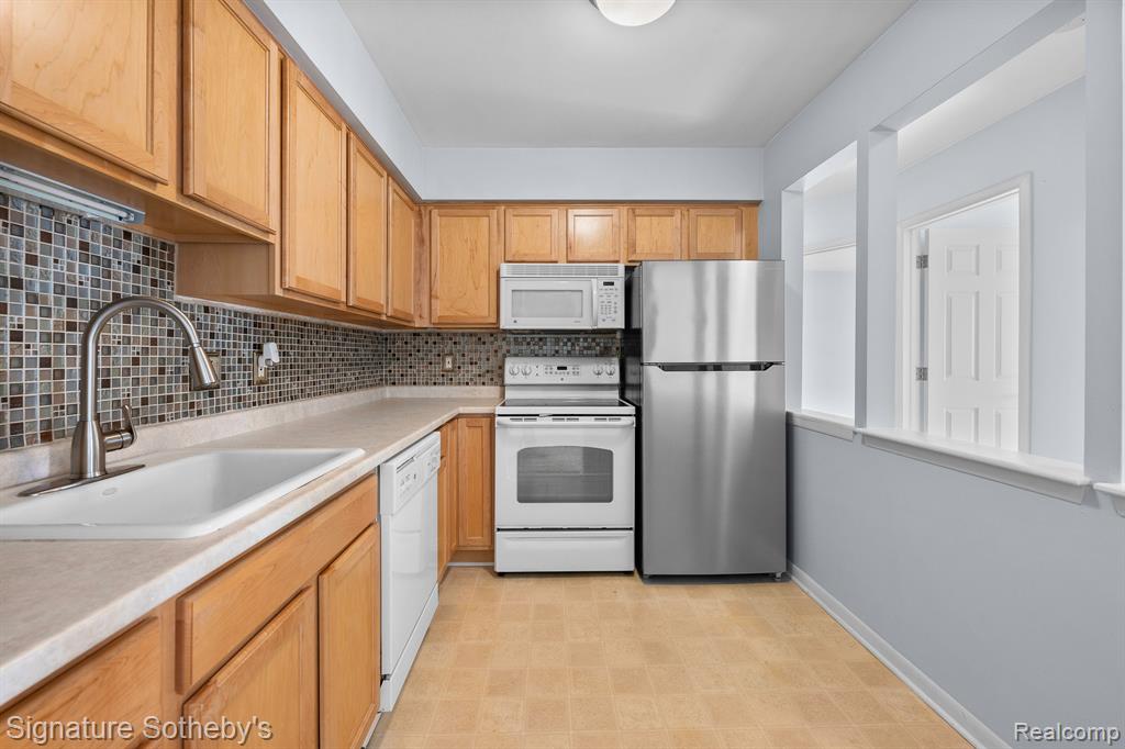475 Baldwin Avenue, Unit 26 Rochester, MI 48307 - Photo 8 of 17