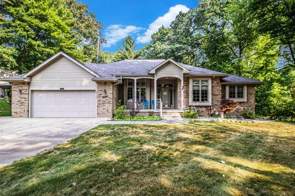 $450,000 | 15172 Oakwood Drive, Big Rapids, MI 49307