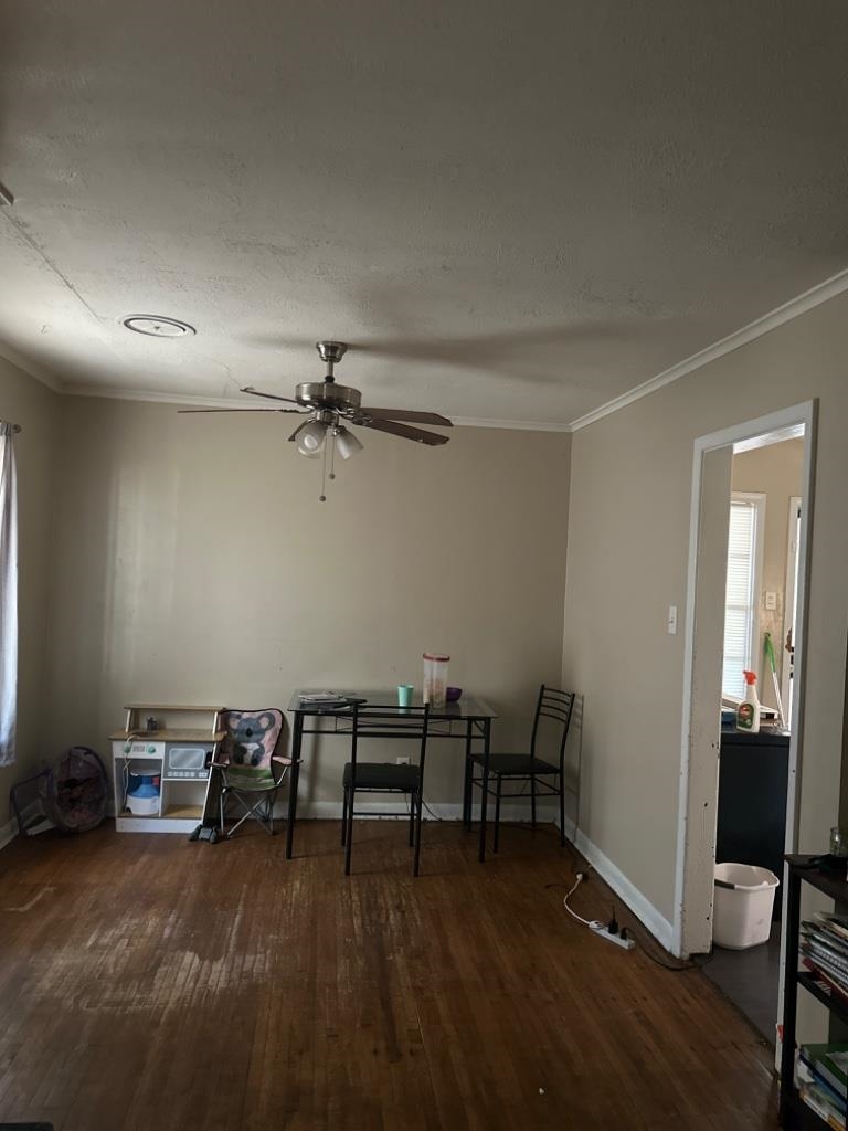 5369 Lochinvar Road Memphis, TN 38116 - Photo 3 of 11 an empty room with windows