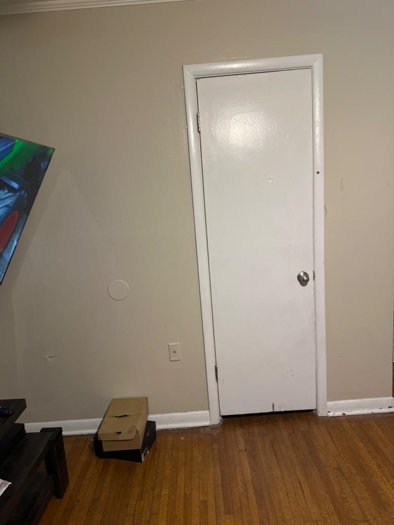 5369 Lochinvar Road Memphis, TN 38116 - Photo 5 of 11 a view of room with hardwood floor