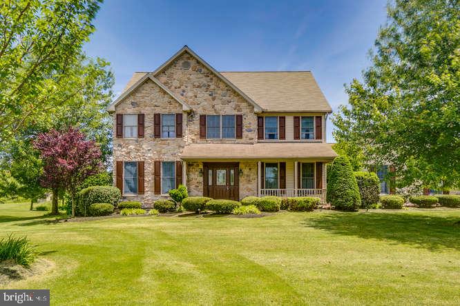 135 Timber Ridge Road Hummelstown, PA 17036 - Photo 2 of 40 Gallery Image 2