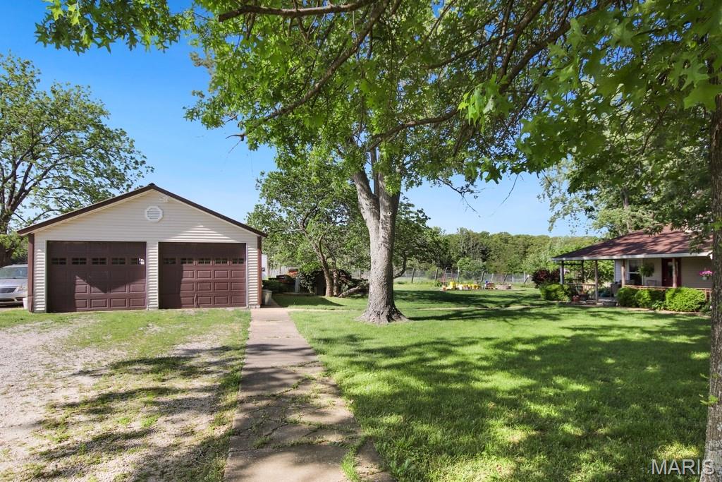 385 Woods Farm Road Sullivan, MO 63080 - Photo 4 of 52