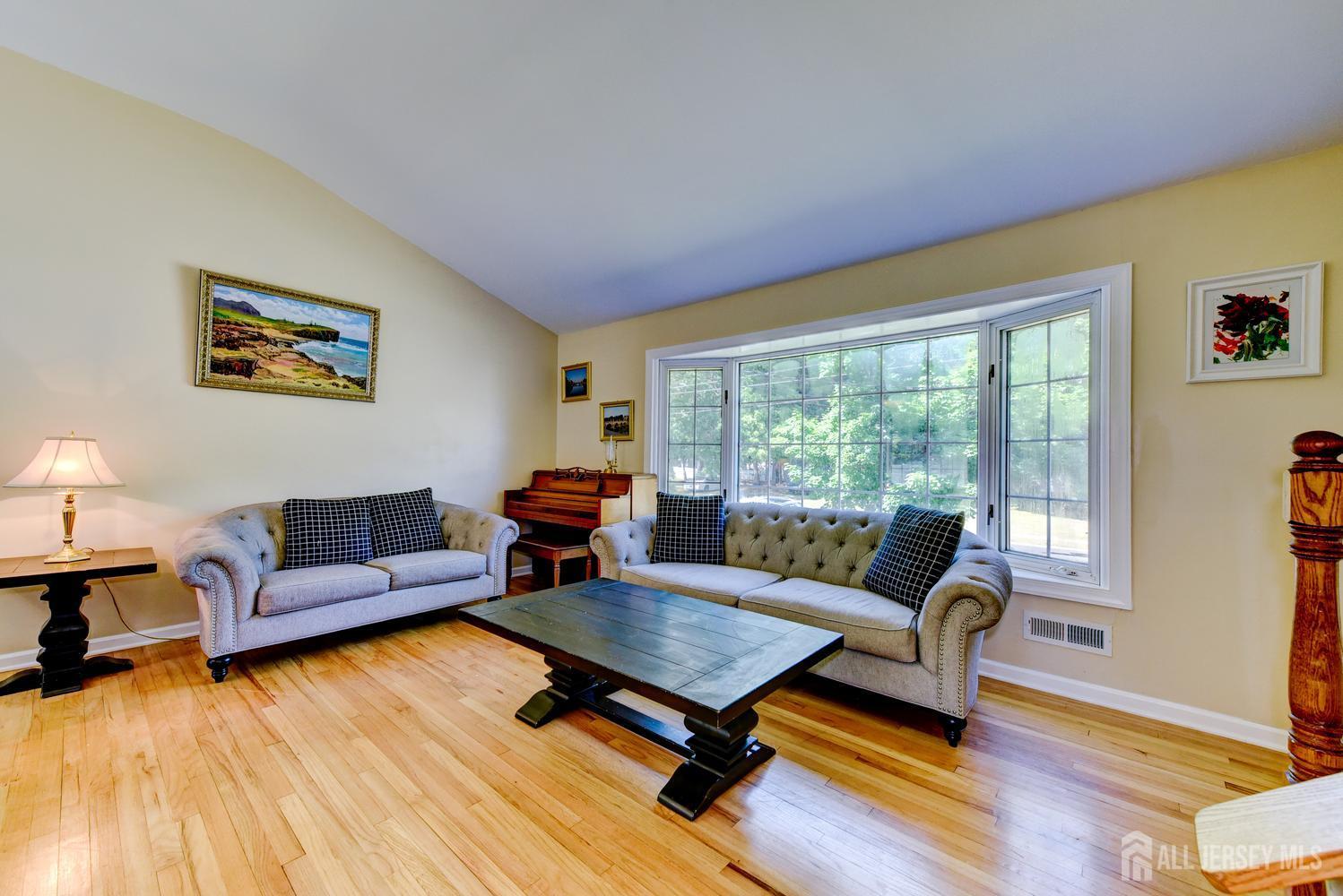 17 Sand Road Milltown, NJ 08850 - Photo 8 of 36