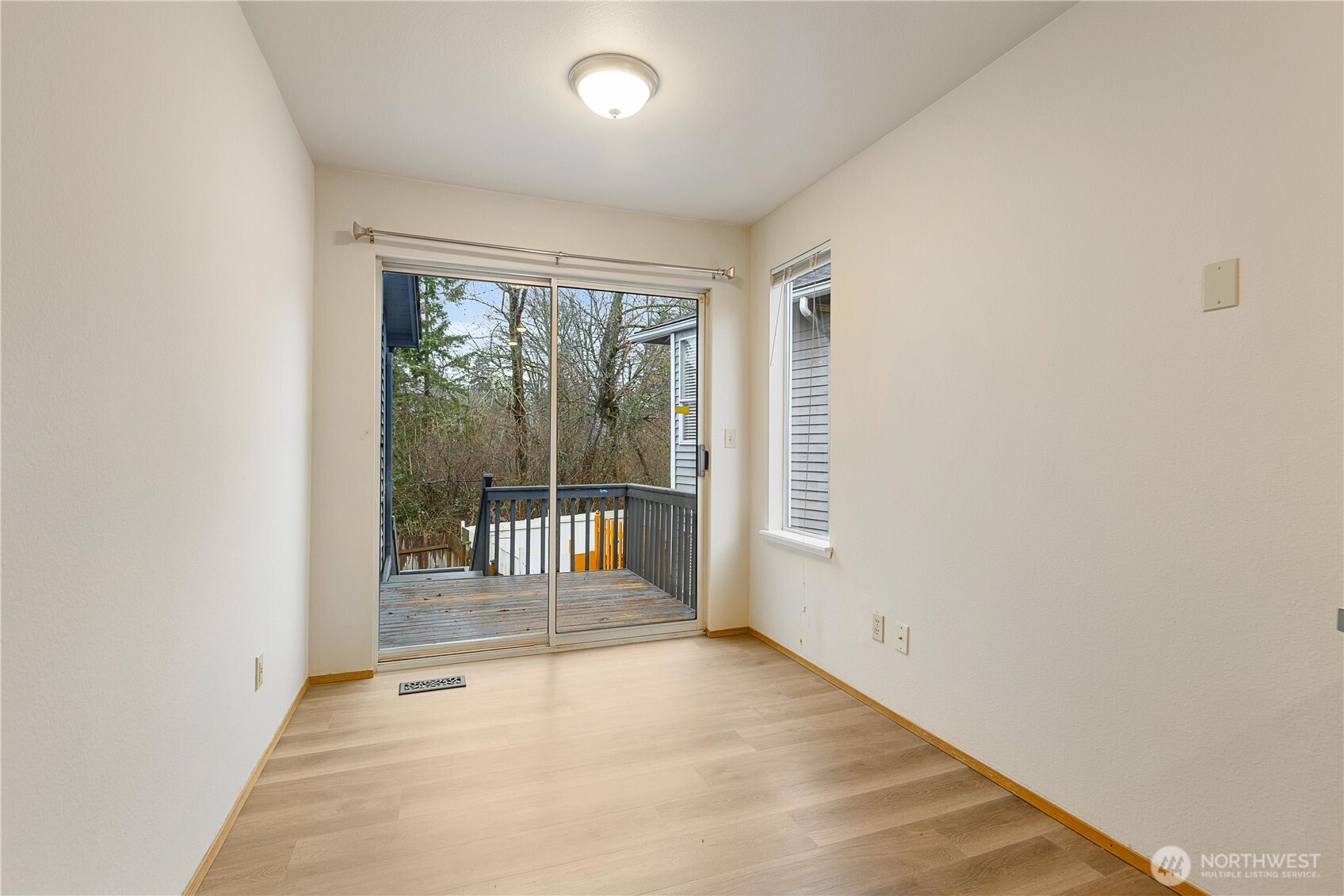 2078 Southeast 8th Drive Renton, WA 98057 - Photo 16 of 37