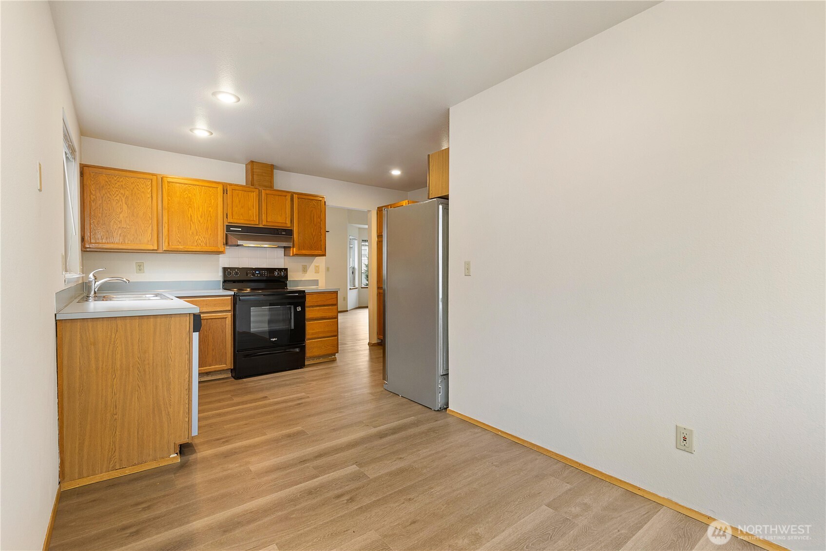 2078 Southeast 8th Drive Renton, WA 98057 - Photo 17 of 37