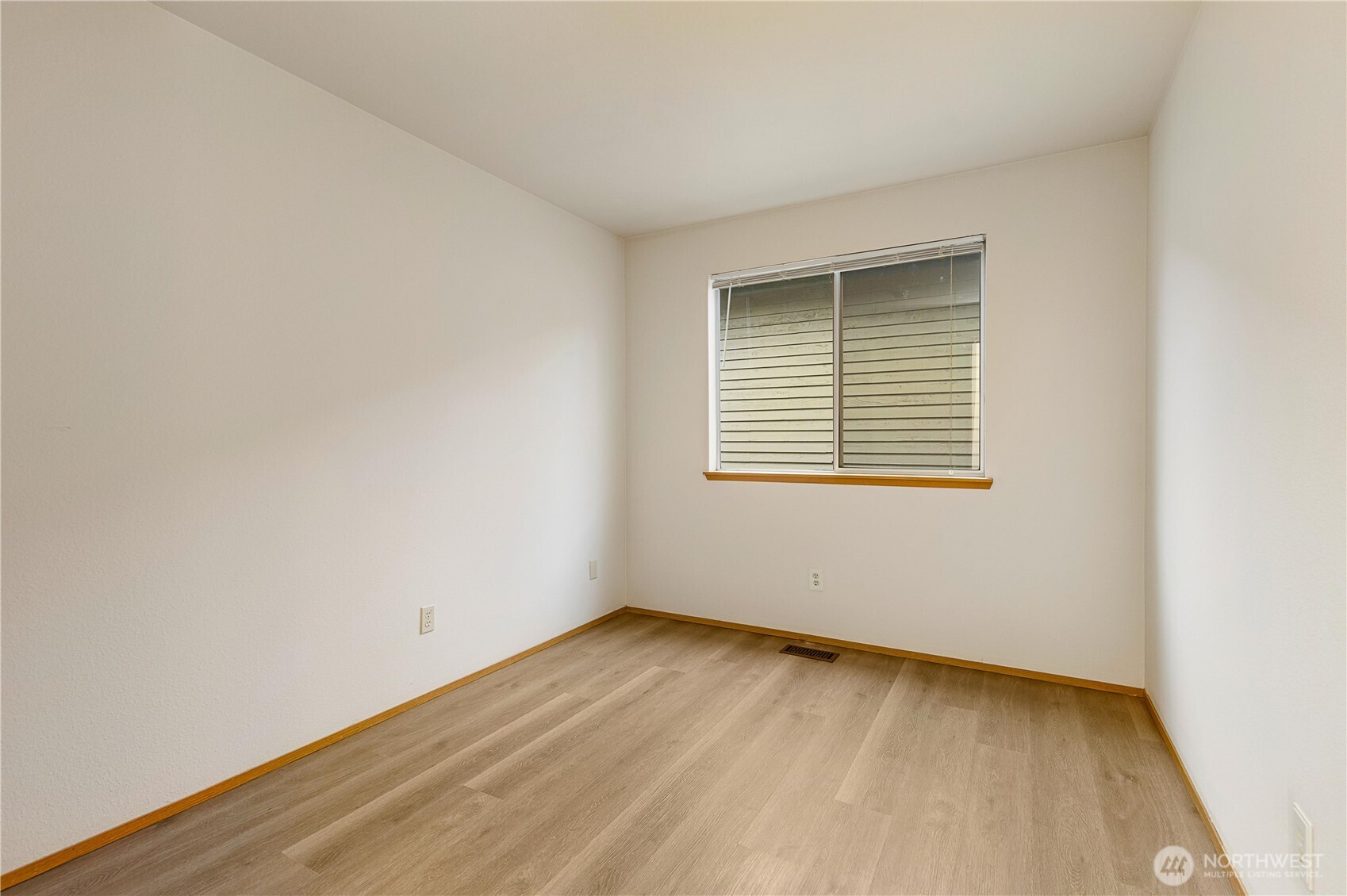 2078 Southeast 8th Drive Renton, WA 98057 - Photo 18 of 37