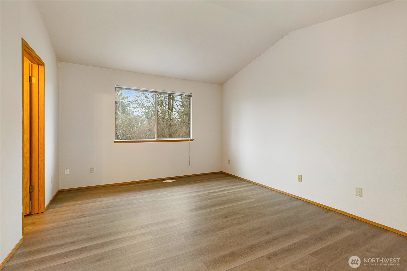 2078 Southeast 8th Drive Renton, WA 98057 - Photo 21 of 37