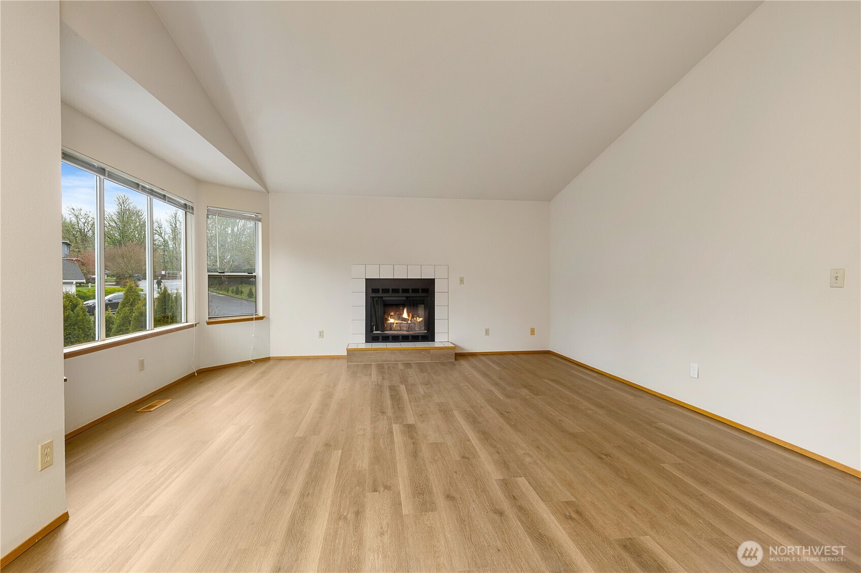 2078 Southeast 8th Drive Renton, WA 98057 - Photo 8 of 37