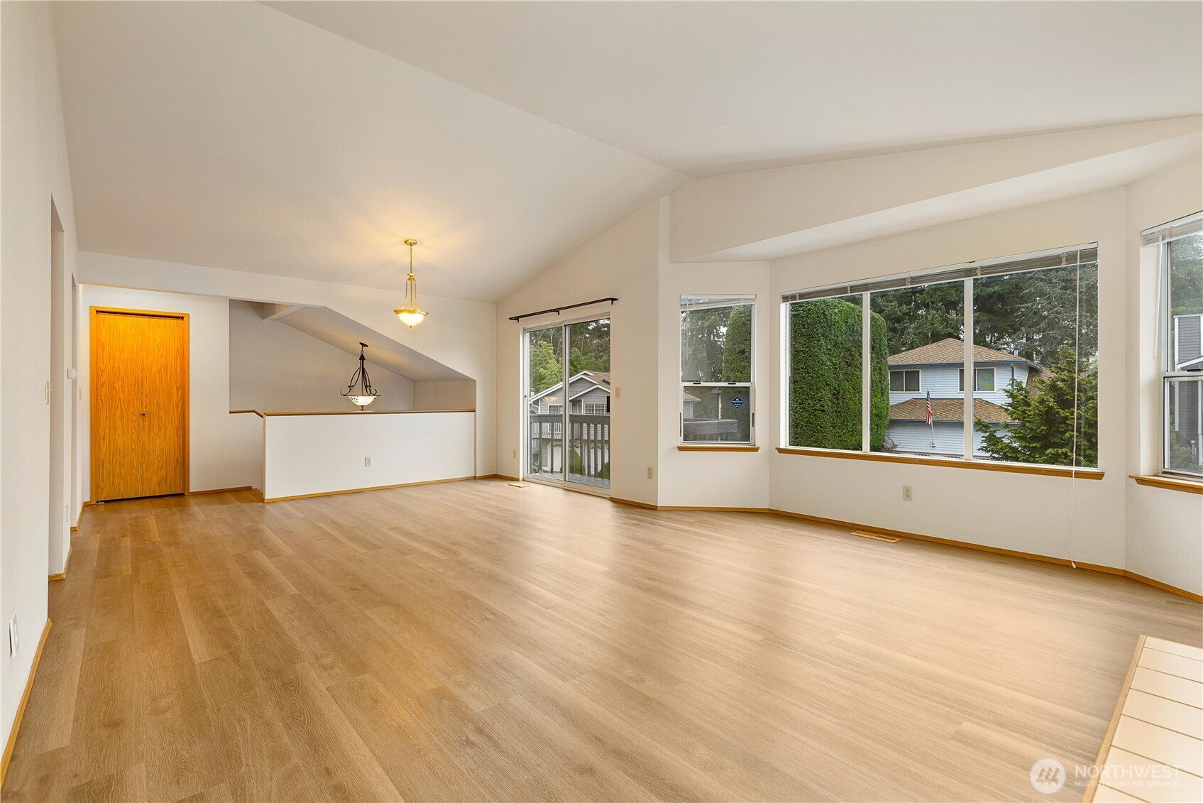 2078 Southeast 8th Drive Renton, WA 98057 - Photo 10 of 37