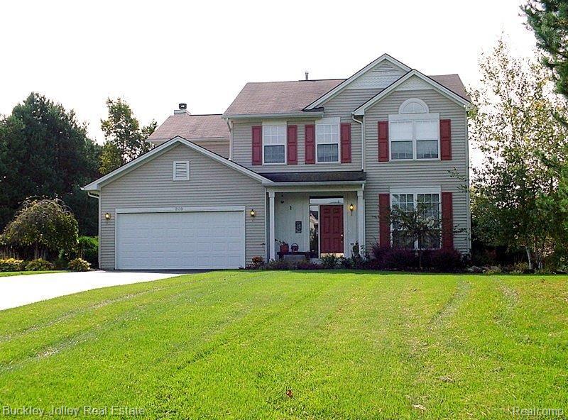 2139 Timber Ridge Court Highland, MI 48357 - Photo 1 of 16 Front