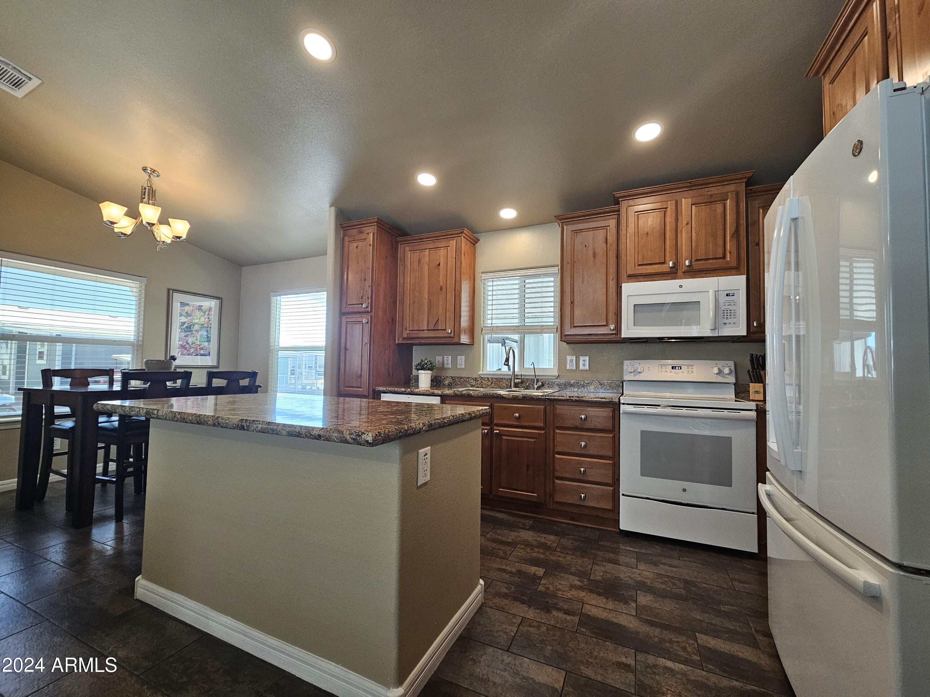 650 North Hawes Road, Unit 2737 Mesa, AZ 85207 - Photo 23 of 56 20240412_110036