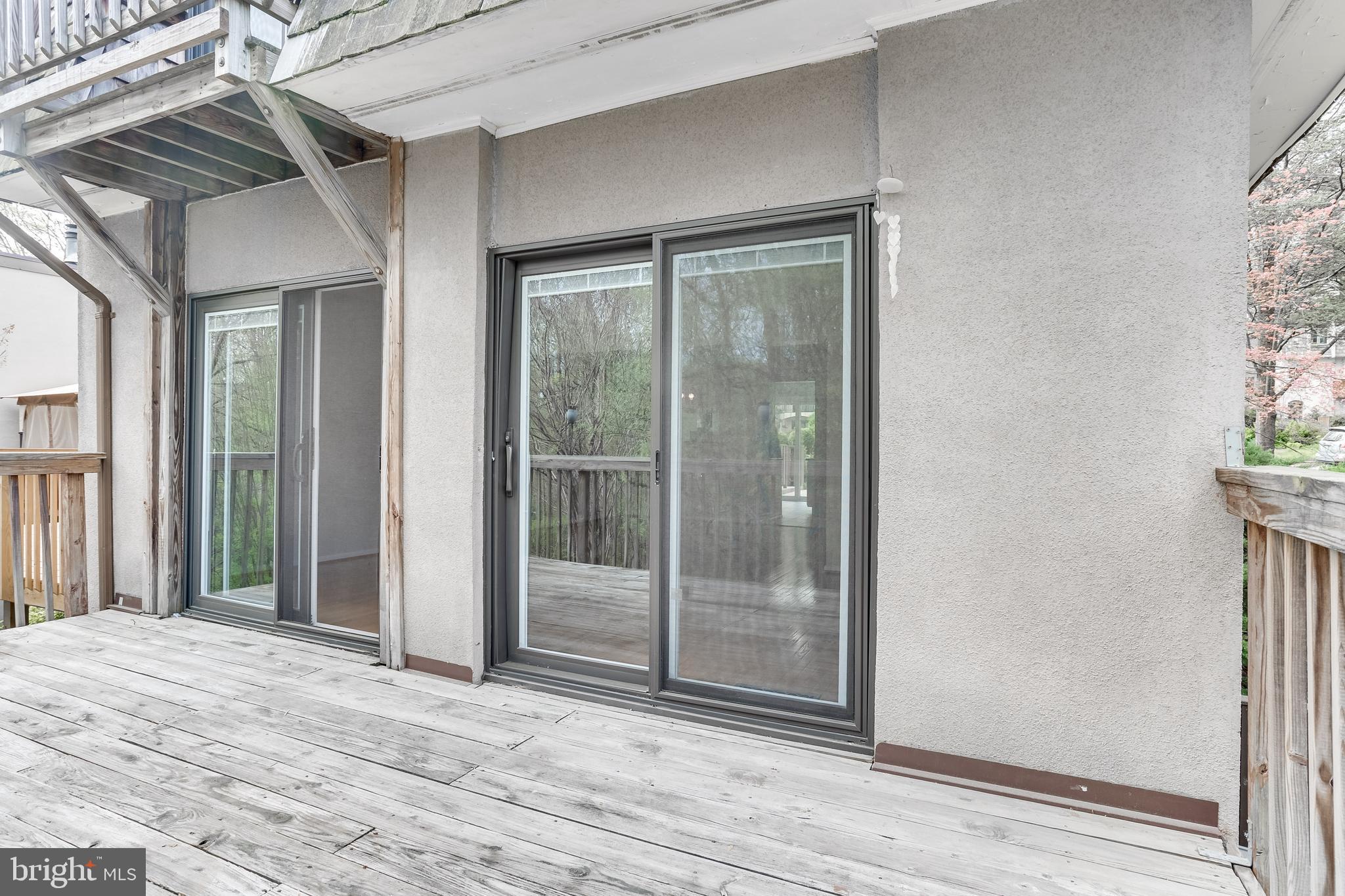 1601 Valencia Way Reston, VA 20190 - Photo 15 of 55