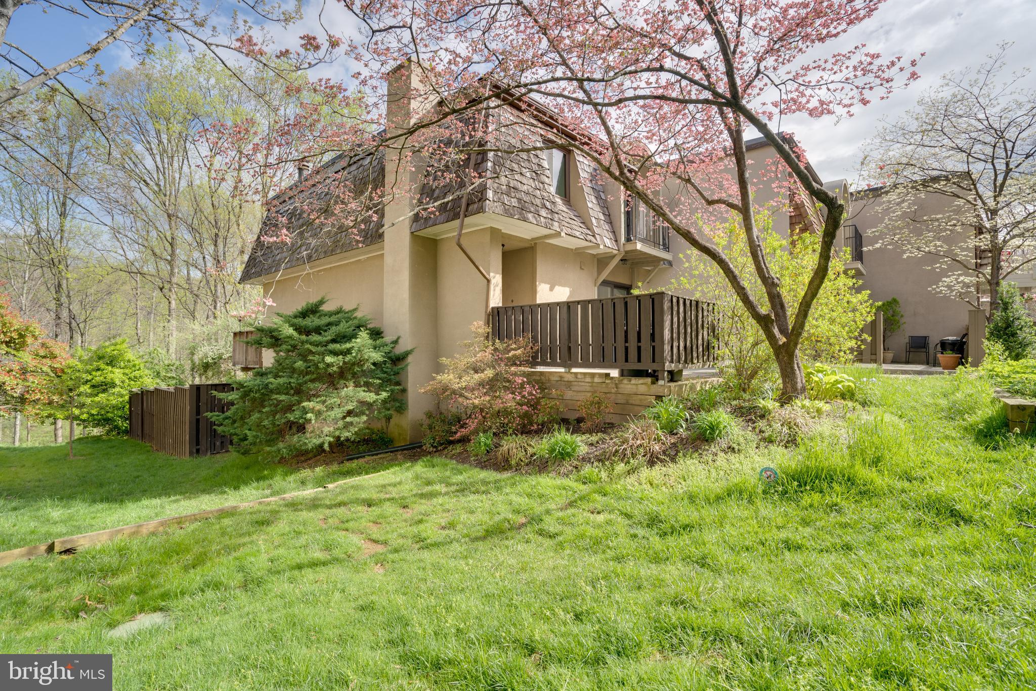 1601 Valencia Way Reston, VA 20190 - Photo 44 of 55
