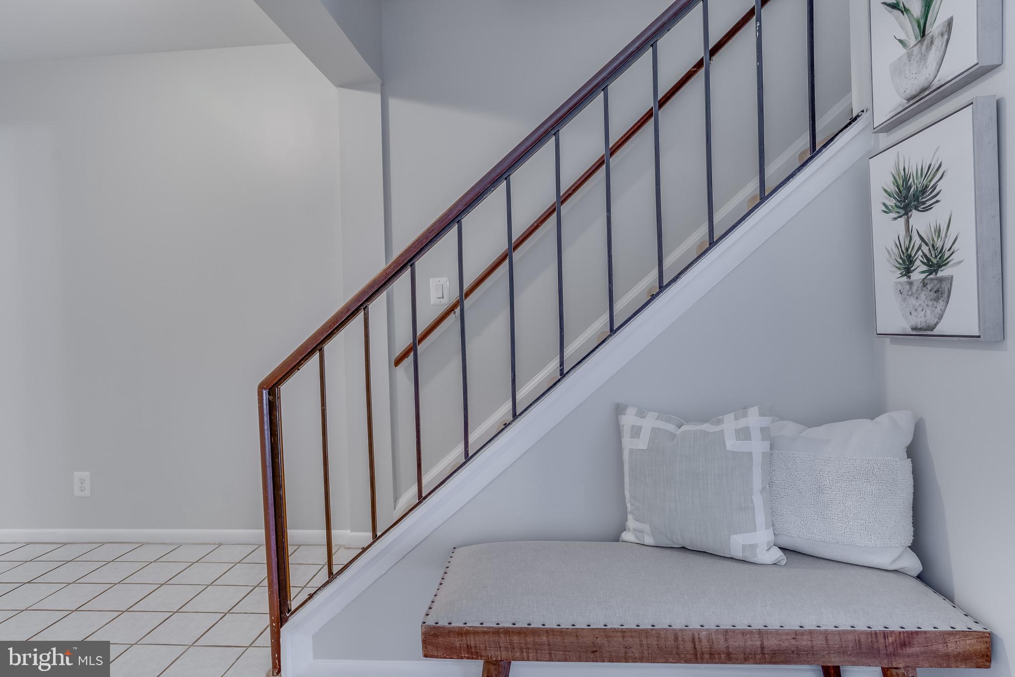 1601 Valencia Way Reston, VA 20190 - Photo 9 of 55