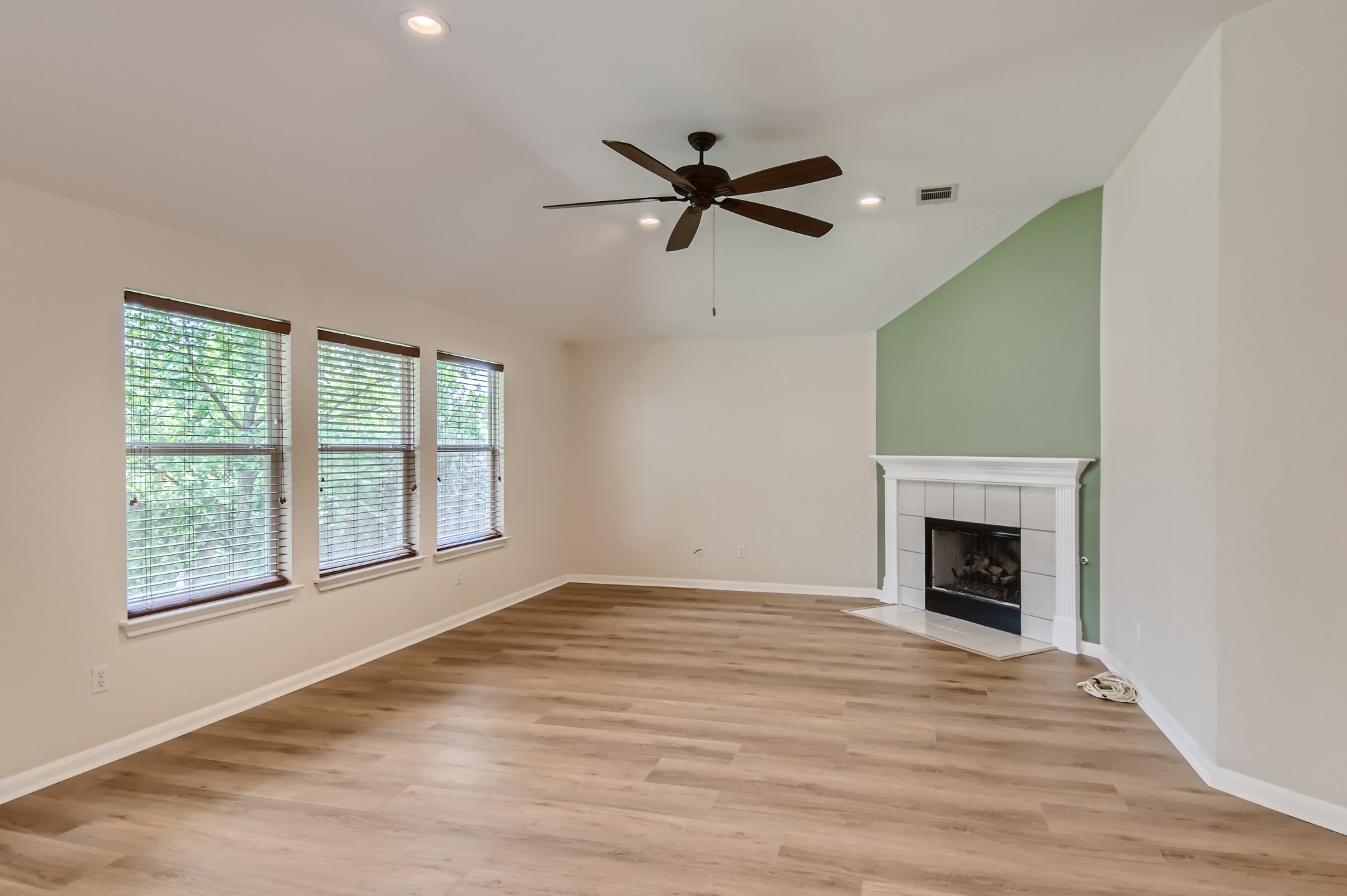 116 Copperwood Loop Round Rock, TX 78665 - Photo 6 of 27