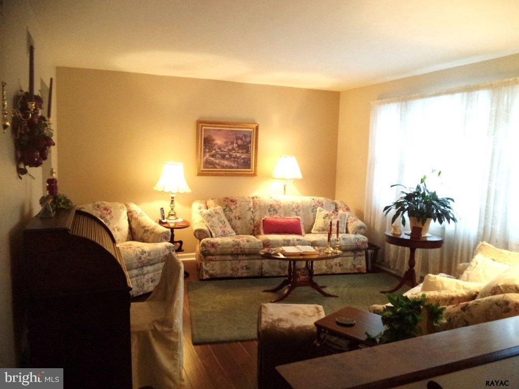 3510 Kingston Road York, PA 17402 - Photo 3 of 26 Gallery Image 3