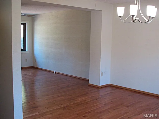 $2,100 | 964 Claygate Court, Manchester, MO 63021