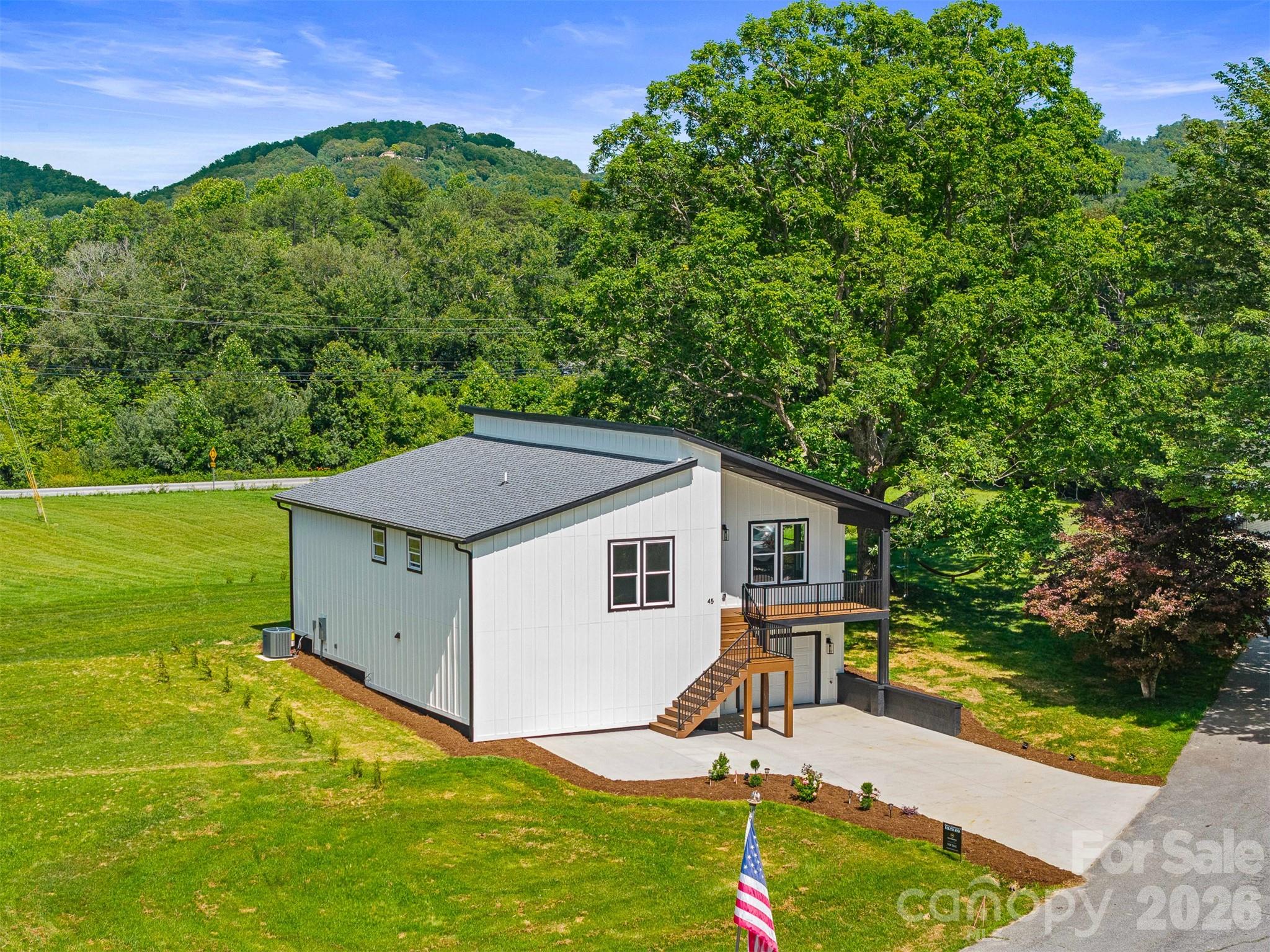 45 Klimovych Road Hendersonville, NC 28792 - Photo 2 of 24