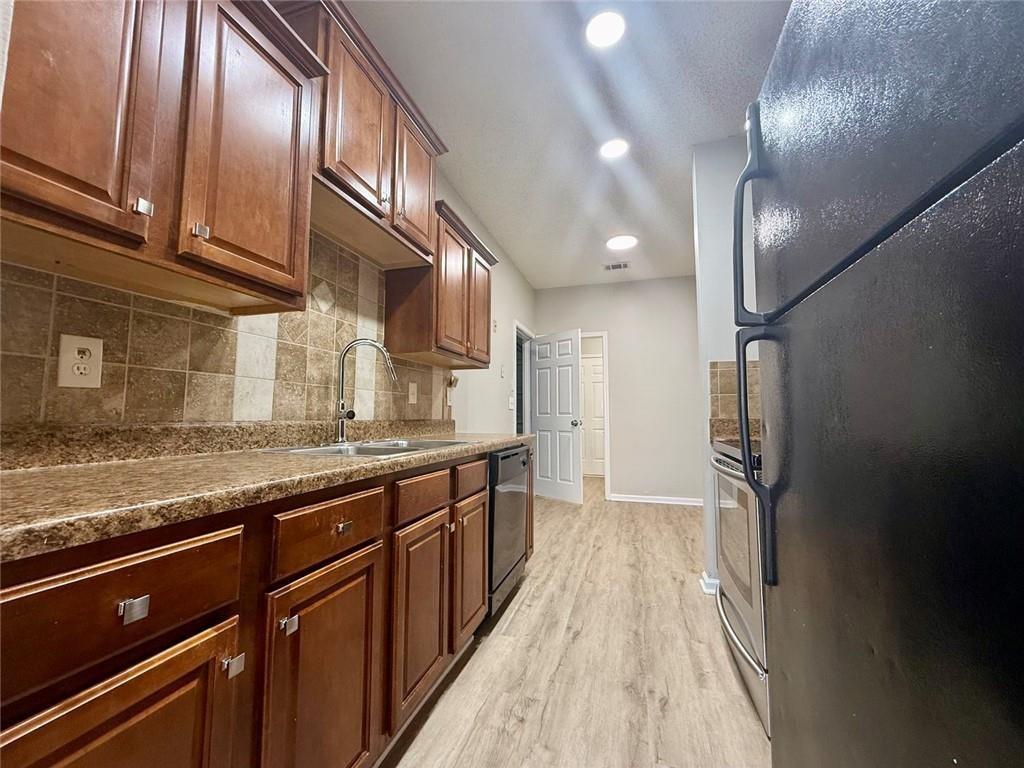 2154 Olmadison View Atlanta, GA 30349 - Photo 5 of 23 Gallery Image 5