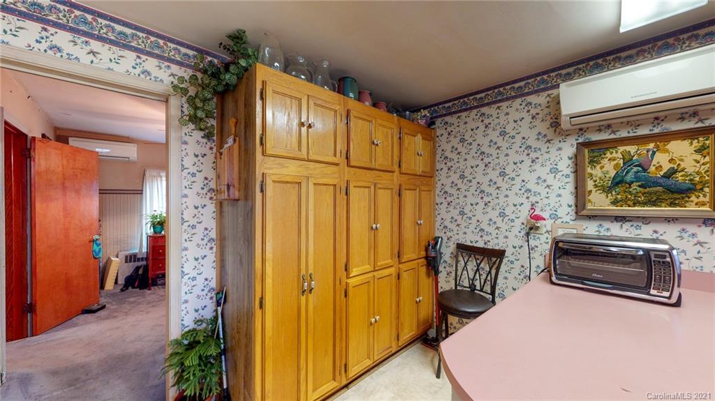 328 Emma Road Asheville, NC 28806 - Photo 11 of 42 Gallery Image 11