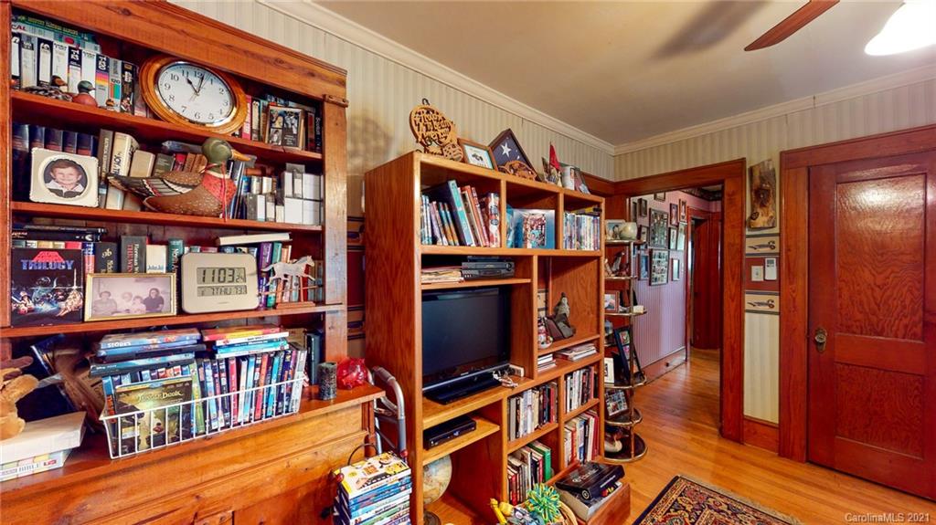 328 Emma Road Asheville, NC 28806 - Photo 17 of 42 Gallery Image 17