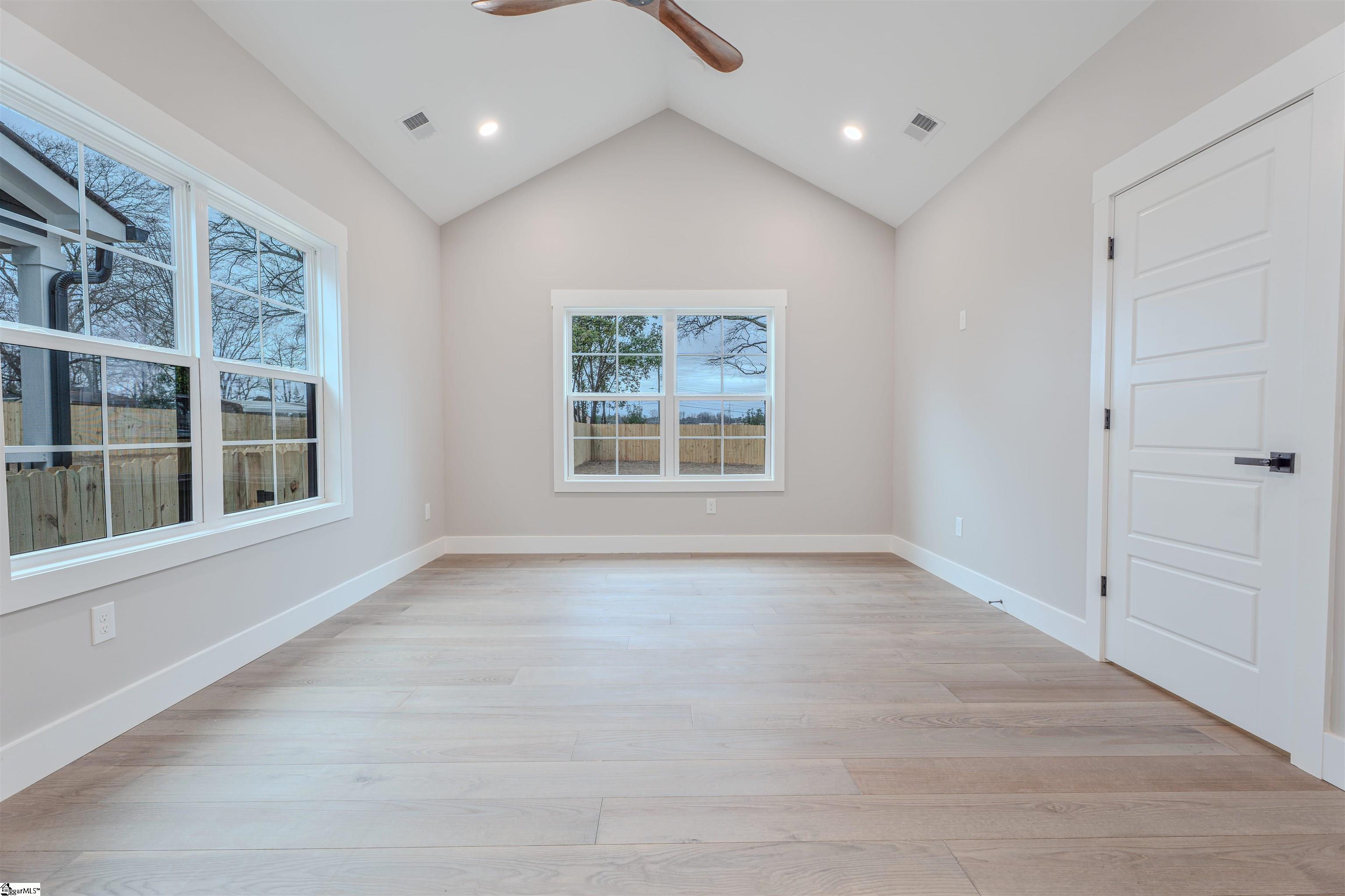 303 Jacquline Lane Greenville, SC 29607 - Photo 25 of 41