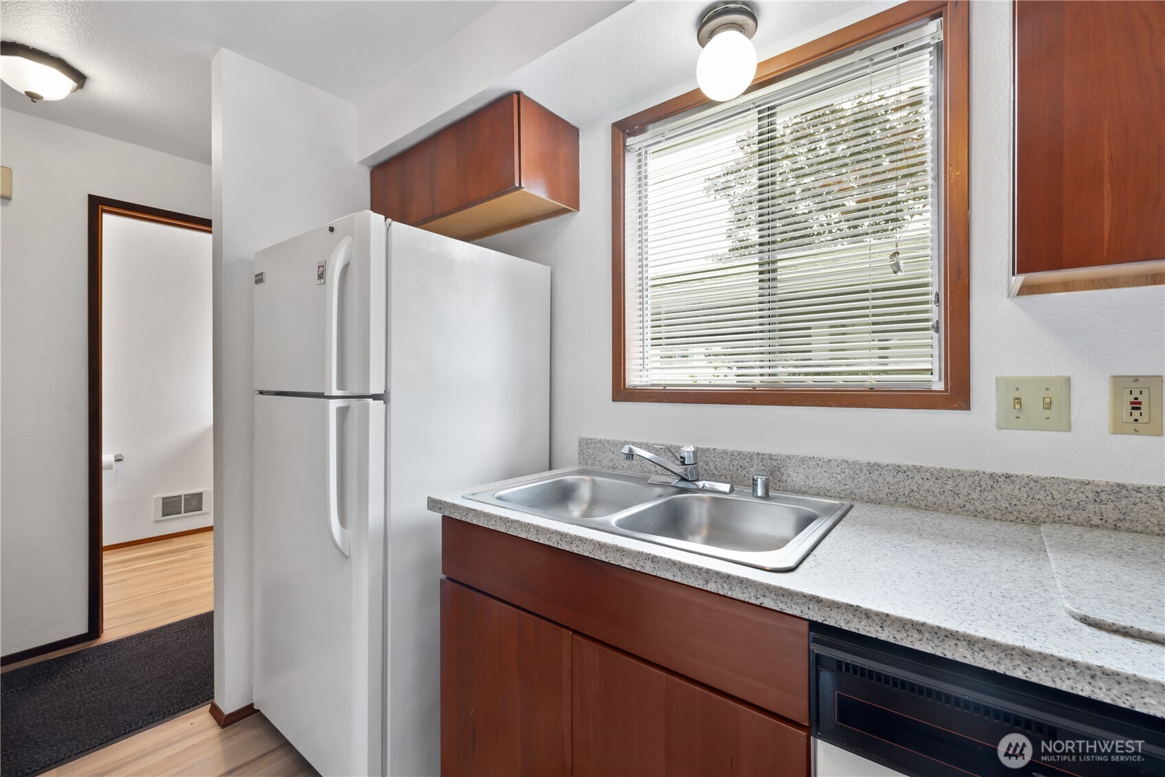 18910 Bothell Everett Highway, Unit K3 Bothell, WA 98012 - Photo 6 of 23