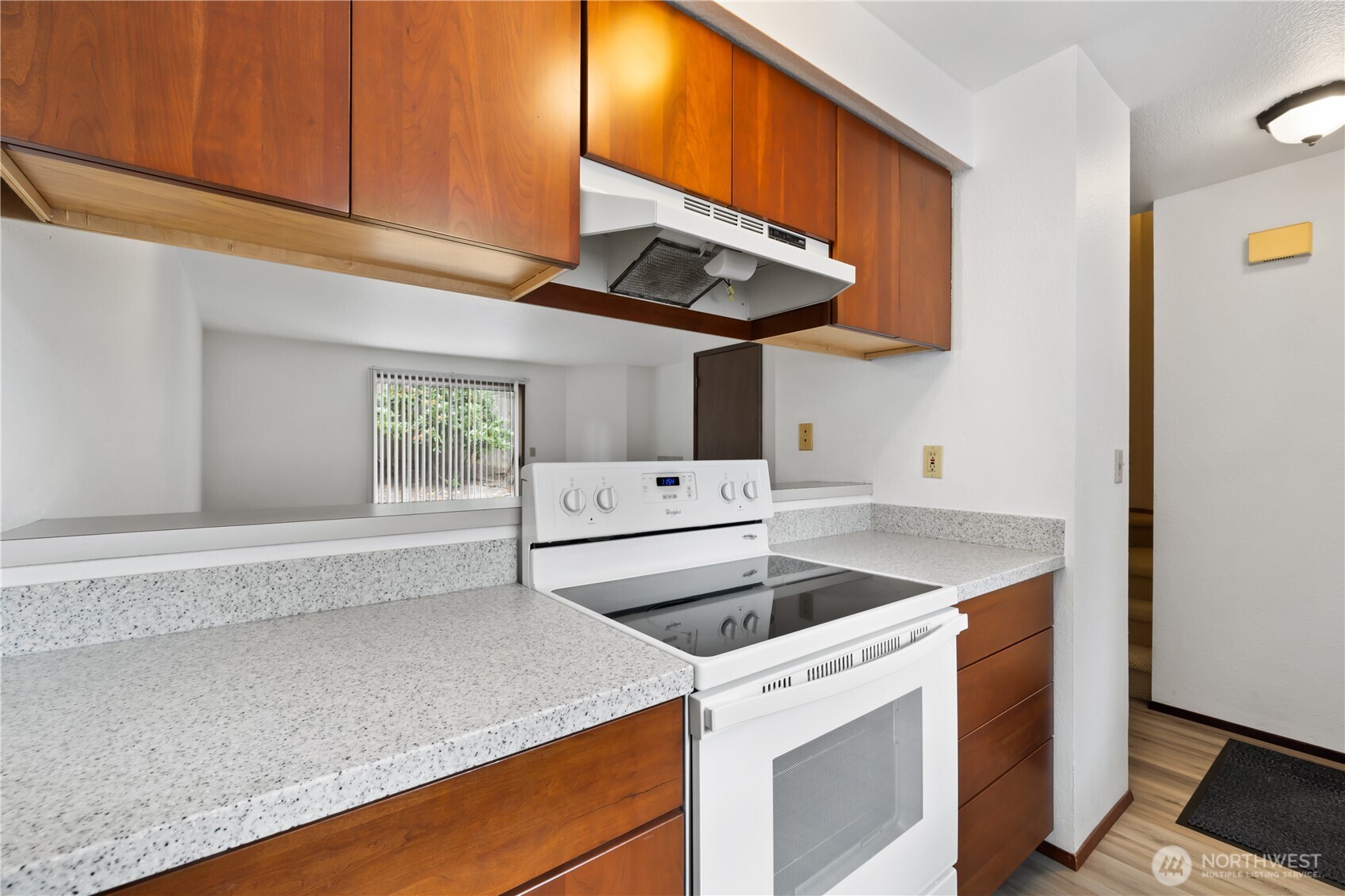 18910 Bothell Everett Highway, Unit K3 Bothell, WA 98012 - Photo 7 of 23