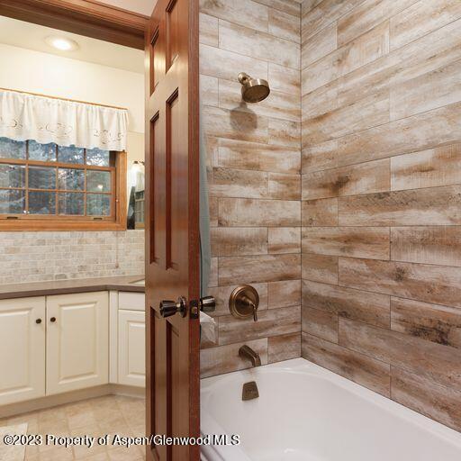 515 Park Circle Basalt, CO 81621 - Photo 17 of 25 a bathroom with a shower