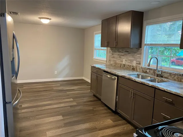 $1,875 | 4609 5th Street, Zephyrhills, FL 33542