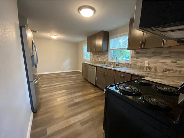 $1,875 | 4609 5th Street, Zephyrhills, FL 33542