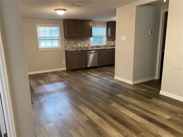 $1,875 | 4609 5th Street, Zephyrhills, FL 33542