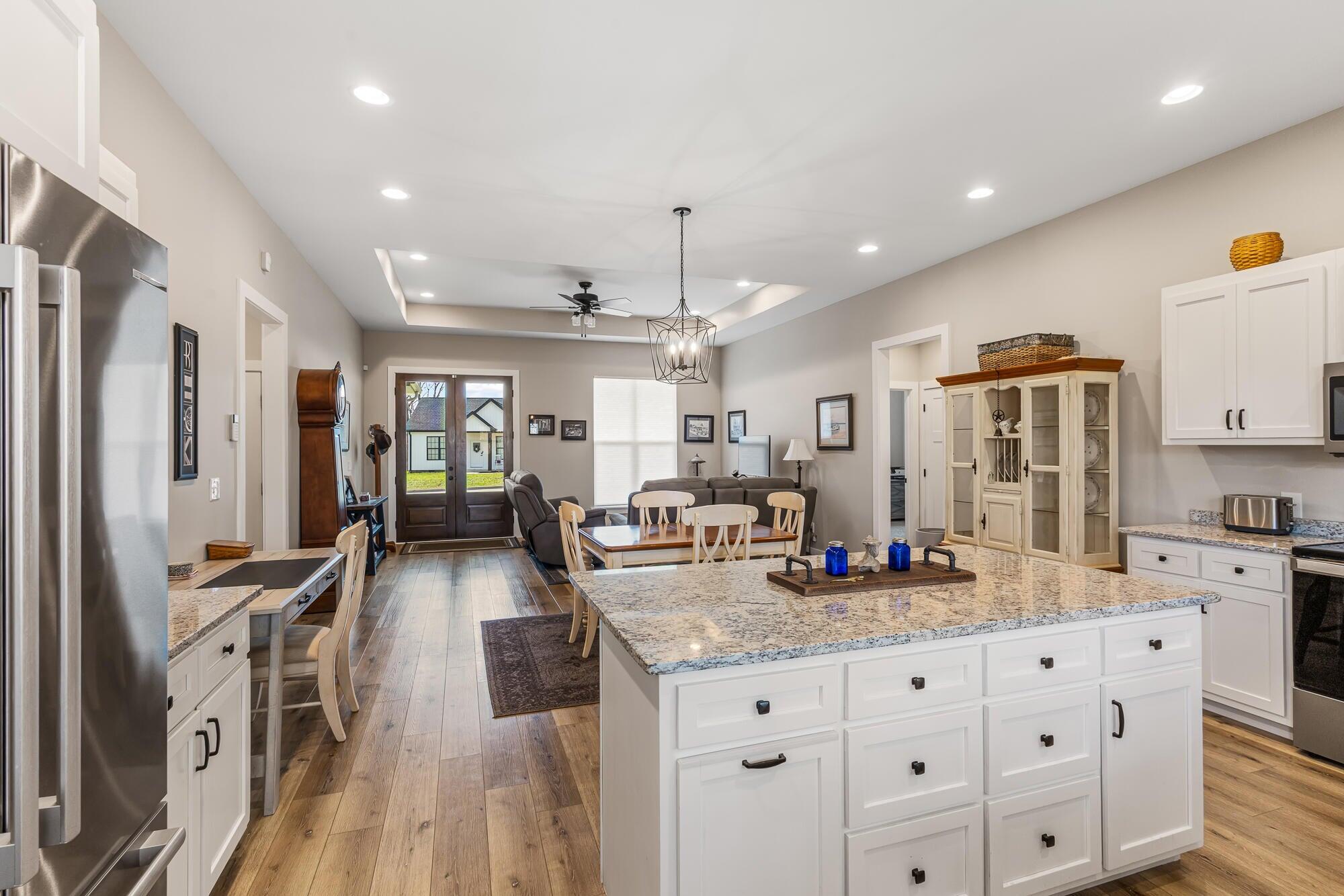 100 Shadows Lawn Drive Athens, TN 37303 - Photo 11 of 32 20260115021434194732000000-o