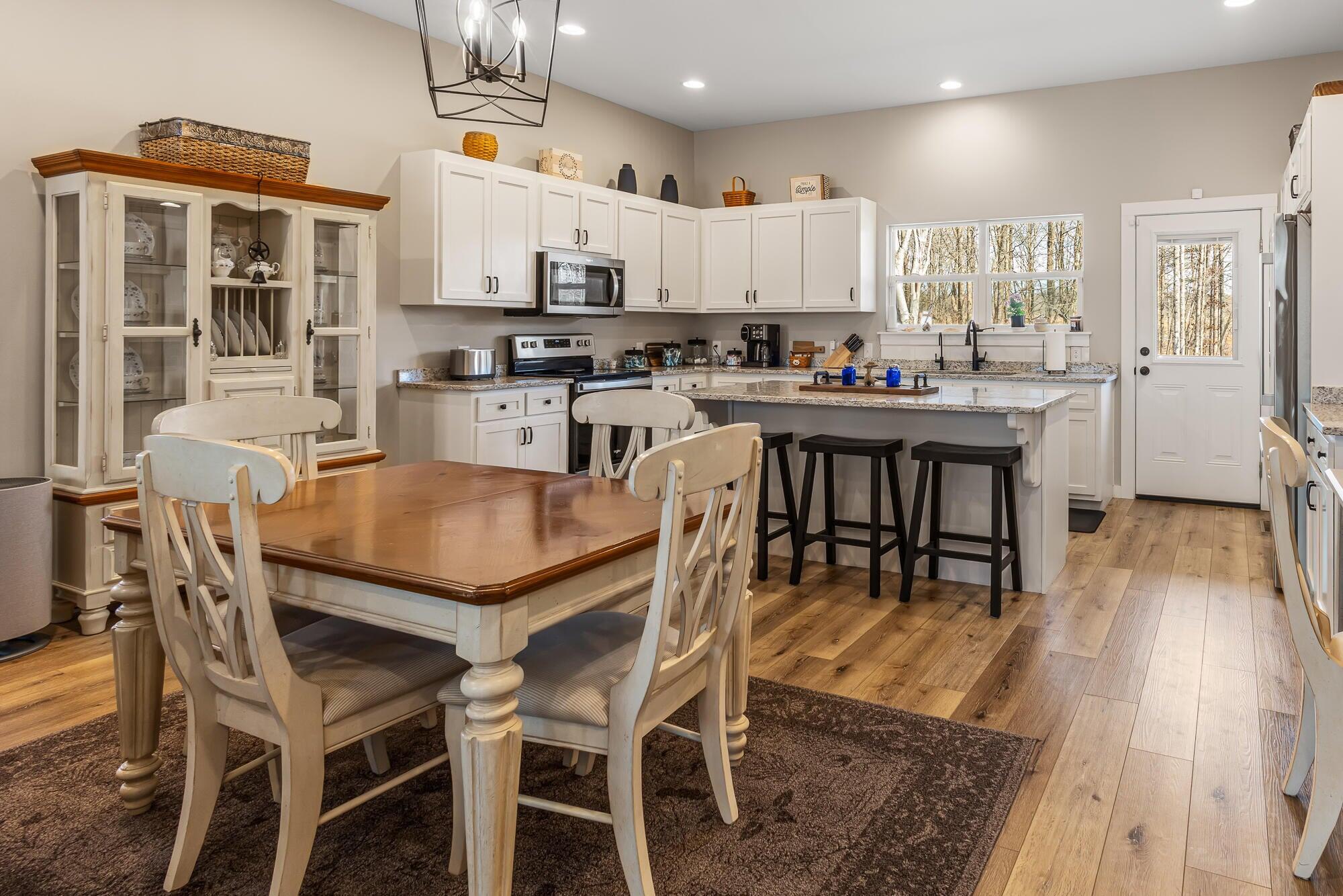 100 Shadows Lawn Drive Athens, TN 37303 - Photo 27 of 32 20260115021431548093000000-o