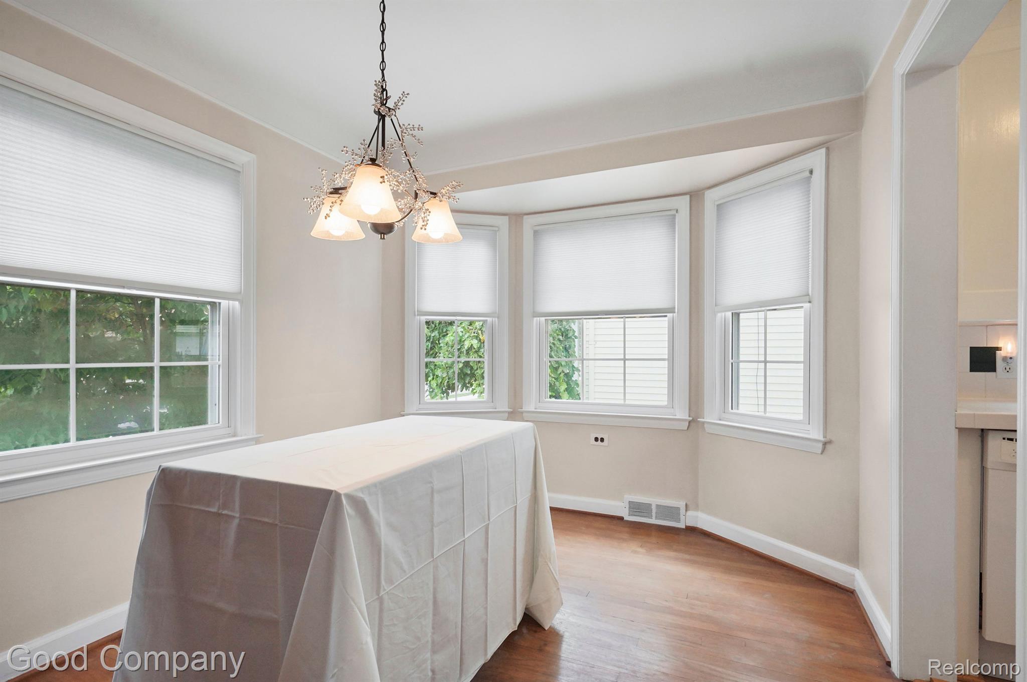 1249 Harvard Road Berkley, MI 48072 - Photo 7 of 34 Gallery Image 7