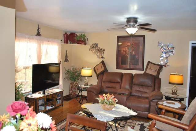 $325,000 | 722 South 13th Street, Worland, WY 82401