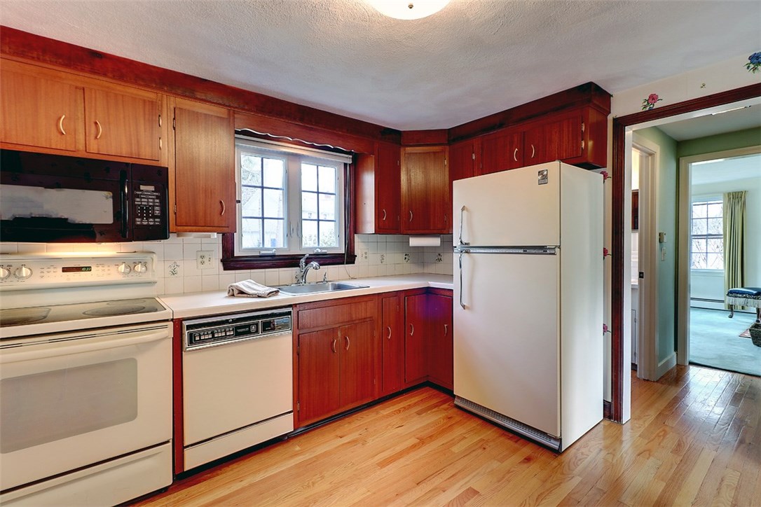 2 Old Chimney Road Barrington, RI 02806 - Photo 8 of 30