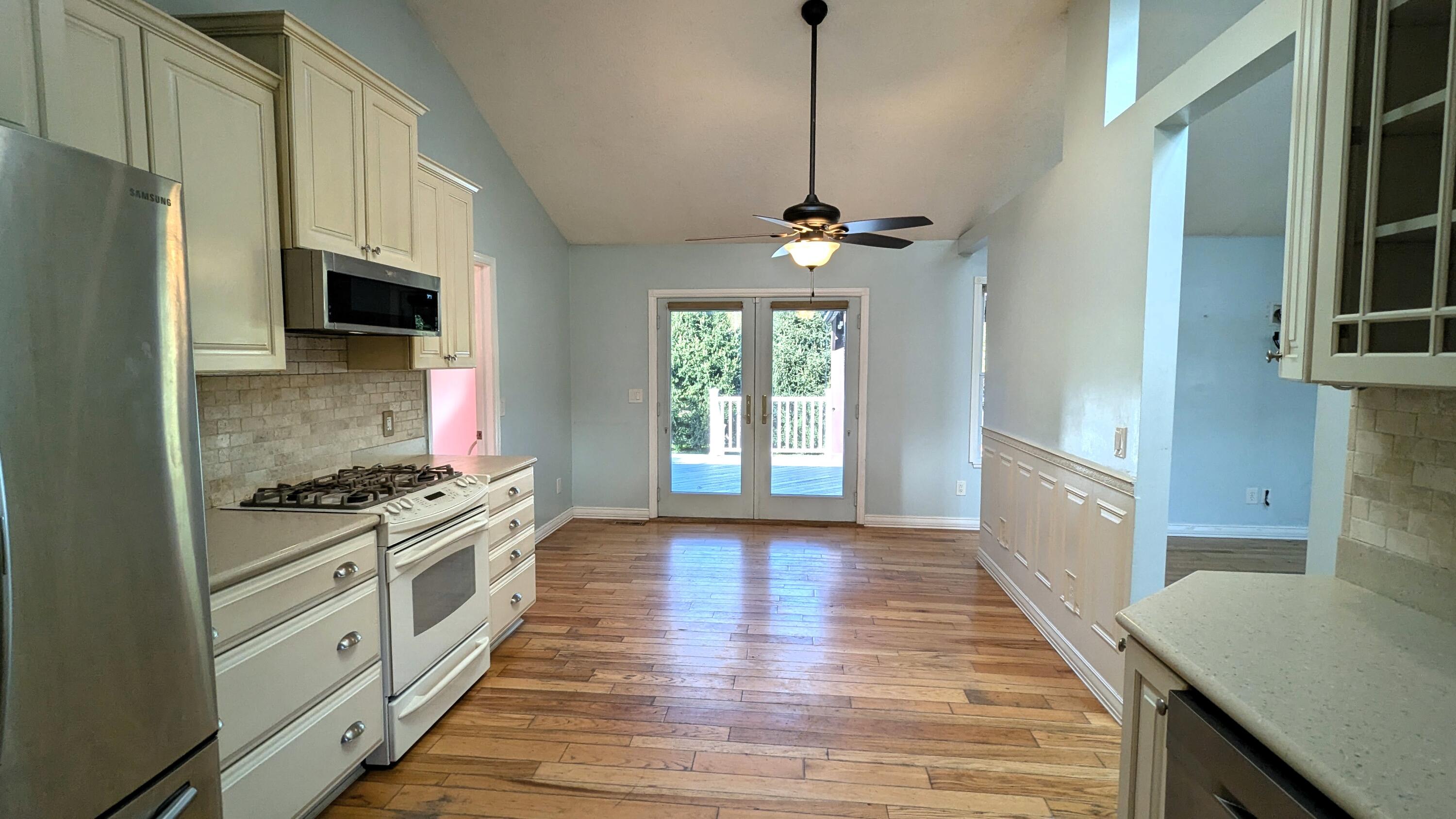 8074 West Allen Road Fowlerville, MI 48836 - Photo 8 of 43 Eat-in Kitchen
