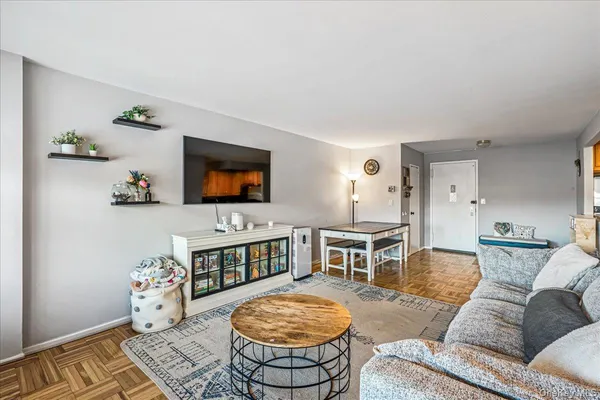$479,999 | 17-85 215th Street, Unit 1P | Bay Terrace