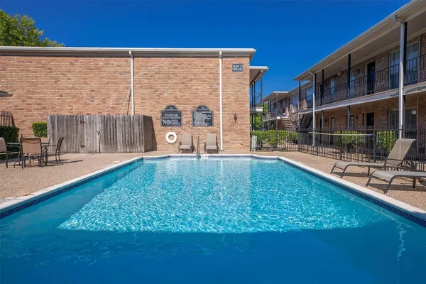 $999 | 5900 North Braeswood Boulevard, Unit 226, Houston, TX 77074