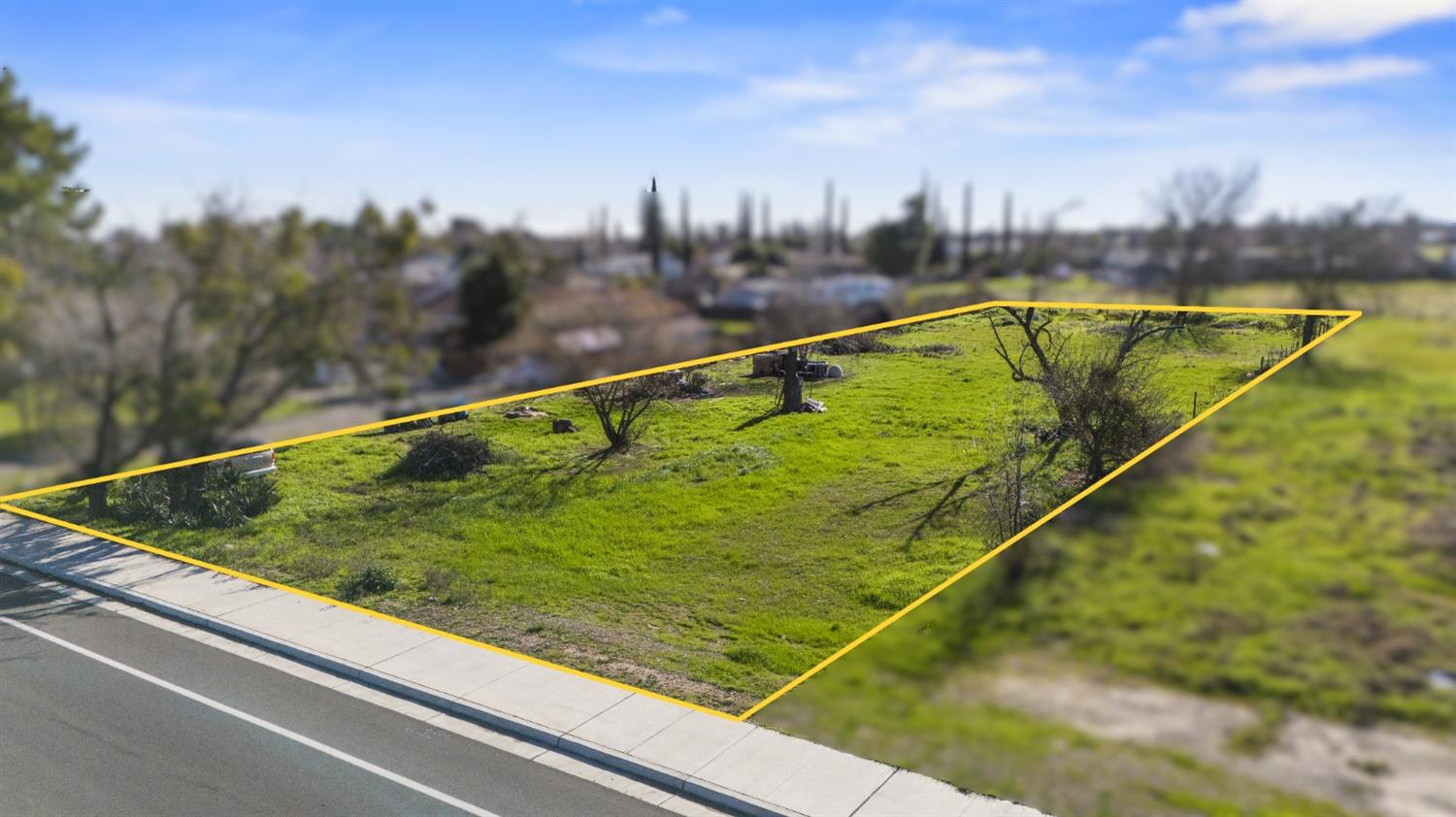 1736 North Beale Road Marysville, CA 95901 - Photo 3 of 12