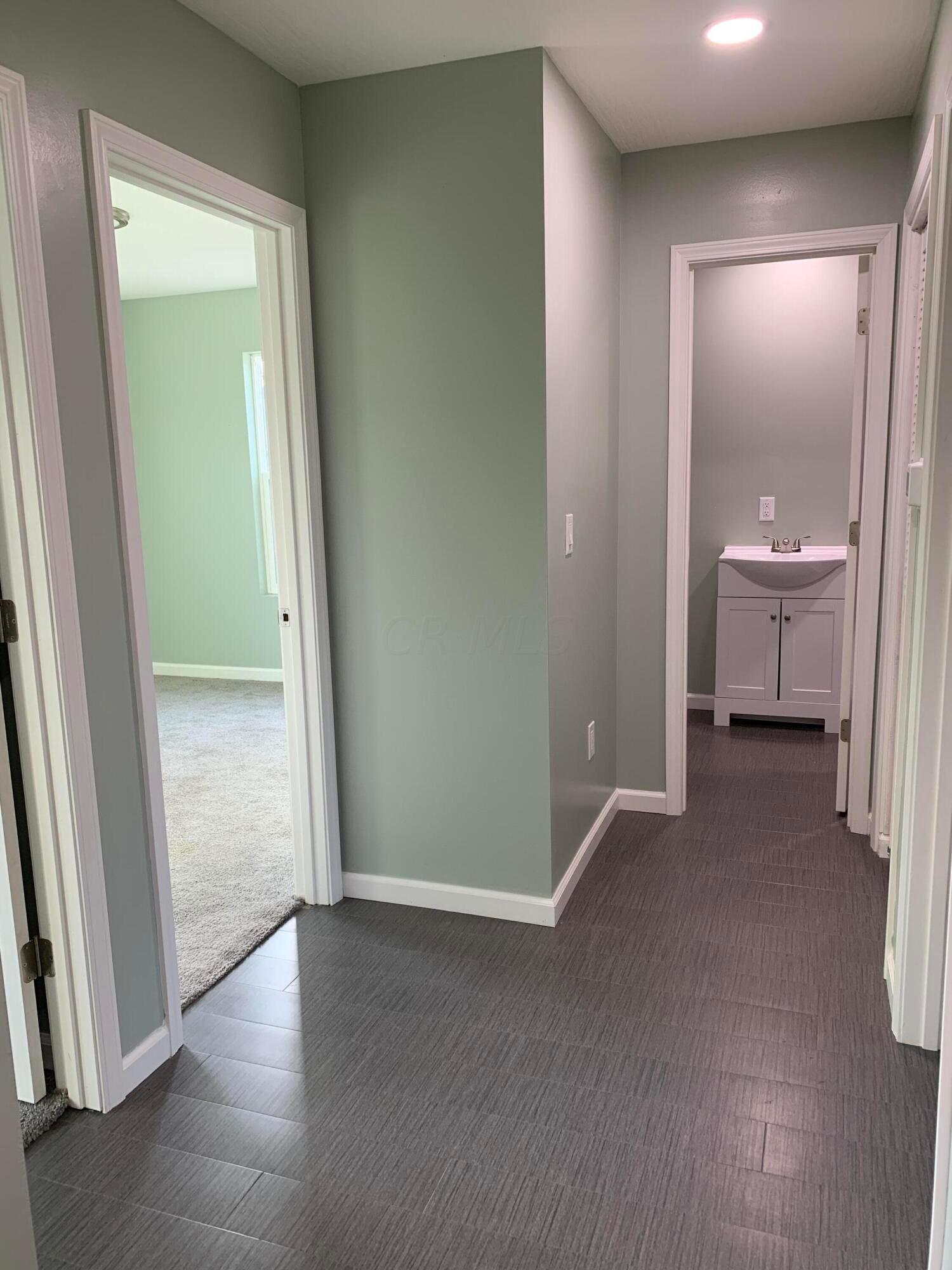 699 Hilock Road Columbus, OH 43207 - Photo 16 of 28 3A737580-A1F5-4111-A7A8-6D42448FB85C
